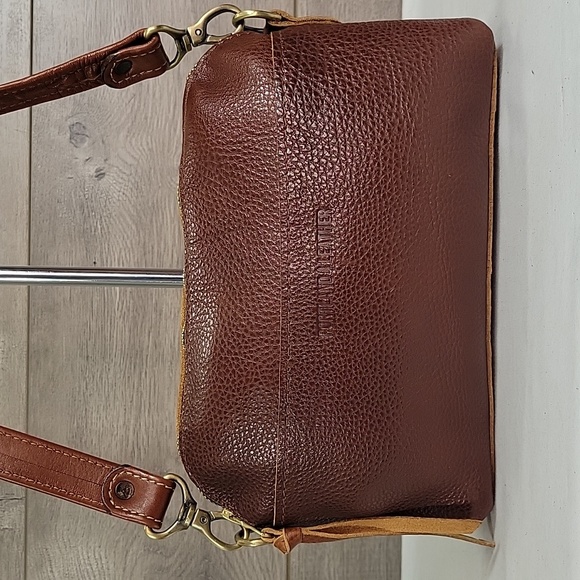 Portland Leather Brown Pebble Leather Crossbody Shoulder Bag - Picture 2 of 12